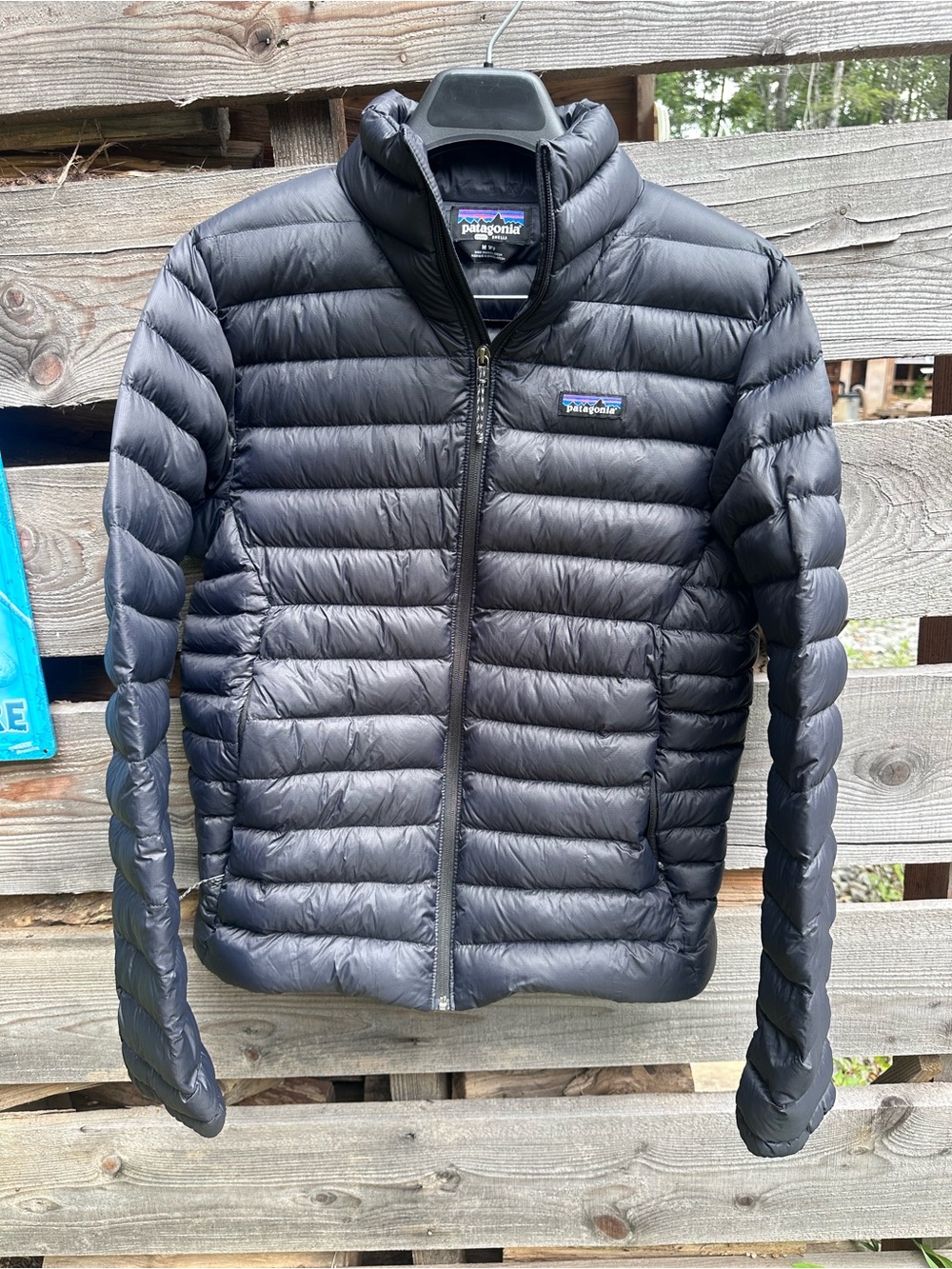Men’s M Patagonia puffer down sweater insulated jacket